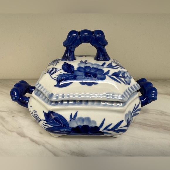 Vintage Miniature Covered Chinoiserie Tureen Candy Dish Trinket Box - Picture 1 of 8